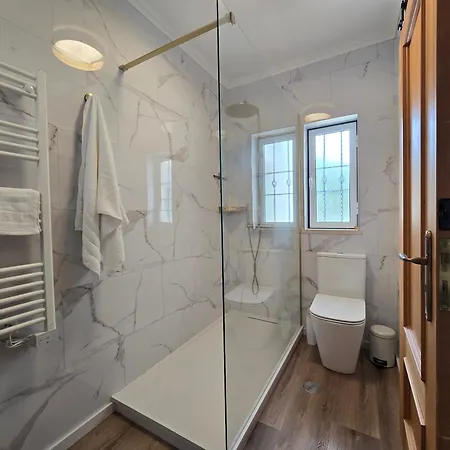度假居 Falesia Townhouse - Walk To - Pool - Garage