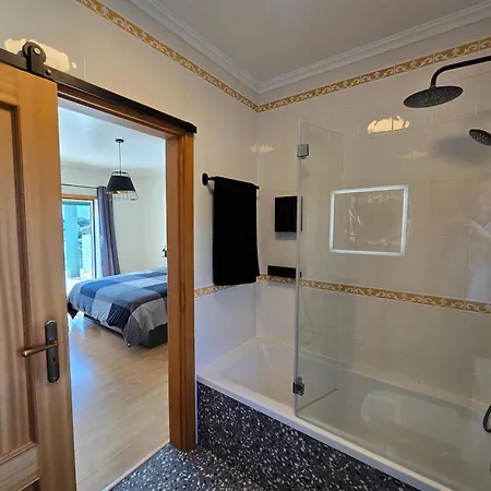 度假居 Falesia Townhouse - Walk To - Pool - Garage *